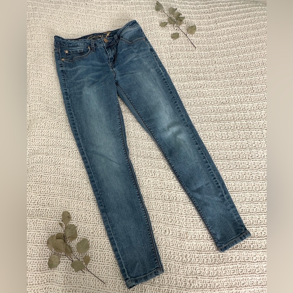 Seven 7 Medium Wash Skinny Jeggings